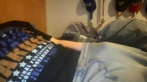 Snapshot of twinkmikexxx12 chatting on 12-23-24, 03:40 mike online show from 12-23-24, 03:40