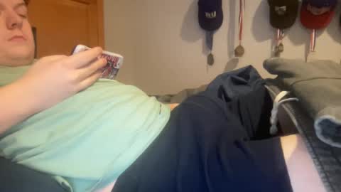 Snapshot of twinkmikexxx12 chatting on 01-31-25, 04:59 mike online show from 01-31-25, 04:59