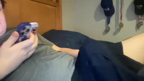 Snapshot of twinkmikexxx12 chatting on 02-16-25, 03:59 mike online show from 02-16-25, 03:59