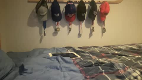 Snapshot of twinkmikexxx12 chatting on 09-24-25, 10:13 mike online show from 09-24-25, 10:13