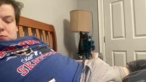 Snapshot of twinkmikexxx12 chatting on 12-15-25, 02:05 mike online show from 12-15-25, 02:05