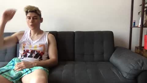 Derrick online show from 11-19-25, 05:46