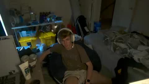 Snapshot of twinktools chatting on 09-30-25, 07:19 shytwink online show from 09-30-25, 07:19