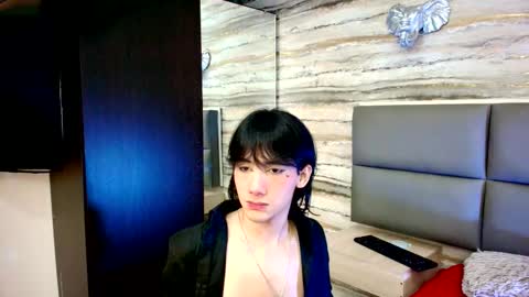 twinslovers_ online show from 11-09-25, 01:48