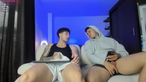 Snapshot of twintease chatting on 10-16-25, 01:12 twintease online show from 10-16-25, 01:12