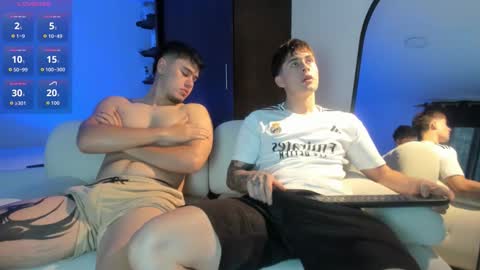 twintease online show from 11-26-25, 11:33