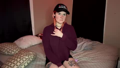 twitchinwhore online show from 01-26-25, 05:02