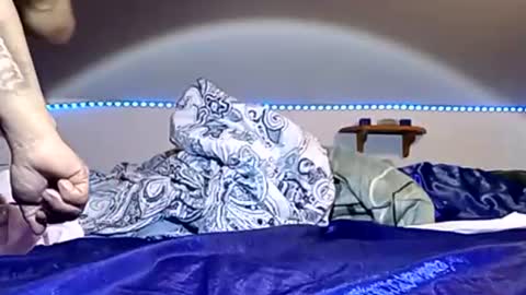 Snapshot of twohorny866 chatting on 02-24-26, 06:33 Twohorny866 online show from 02-24-26, 06:33