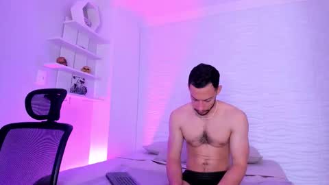 Tyago online show from 10-19-25, 01:01