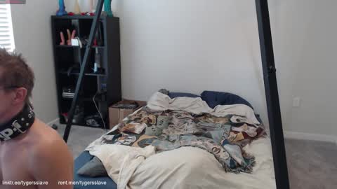 Tygers slave online show from 10-13-25, 08:42