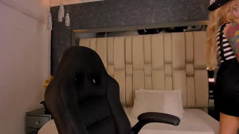  TYLA  online show from 10-14-25, 03:40