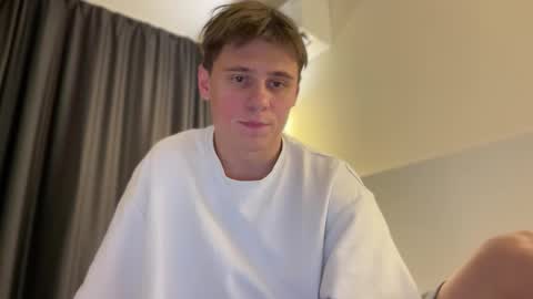 Snapshot of tyler_garrner chatting on 10-16-25, 05:47 tyler_garrner online show from 10-16-25, 05:47