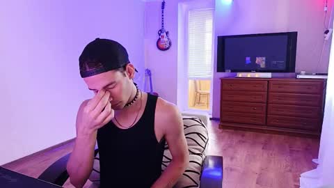 Tyler and Chris online show from 10-07-25, 10:34