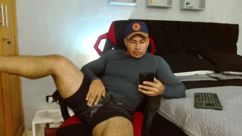 tyler_hank1 online show from 11-23-25, 02:17