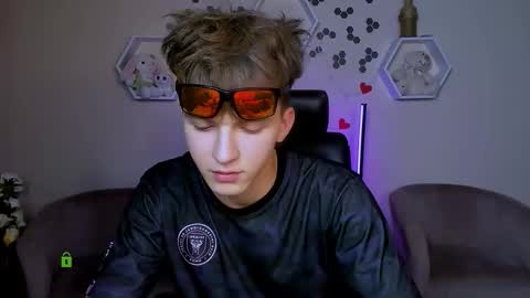 tyler_sparks_ online show from 09-18-25, 07:38