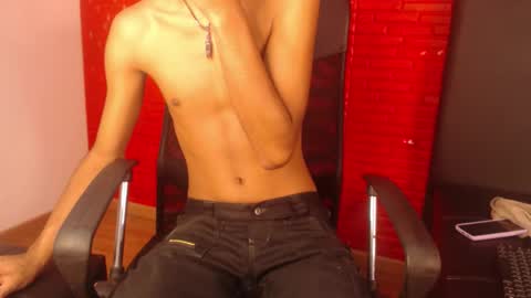 Snapshot of tyler_wolf_1 chatting on 10-07-25, 11:18 tyler_wolf_1 online show from 10-07-25, 11:18