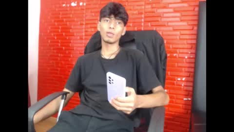 Snapshot of tyler_wolf_1 chatting on 10-08-25, 11:52 tyler_wolf_1 online show from 10-08-25, 11:52