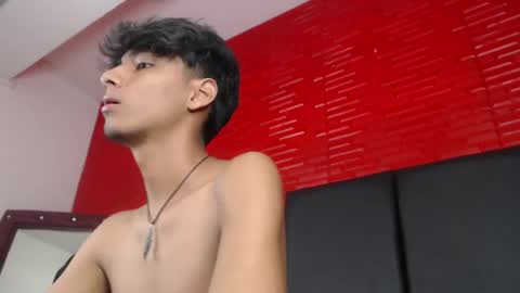 Snapshot of tyler_wolf_1 chatting on 10-13-25, 01:00 tyler_wolf_1 online show from 10-13-25, 01:00