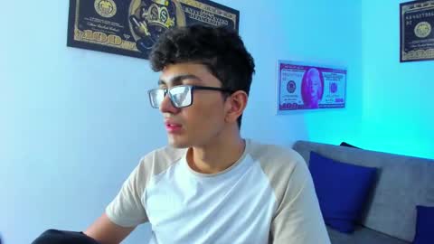   online show from 02-02-25, 07:30