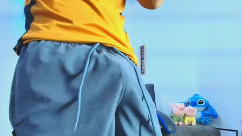   online show from 09-17-25, 03:52