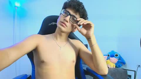   online show from 09-23-25, 04:04