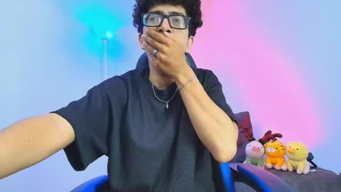   online show from 12-04-25, 04:11