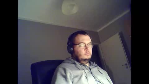 Snapshot of tyradi1991 chatting on 12-03-24, 07:00 tyradi1991 online show from 12-03-24, 07:00