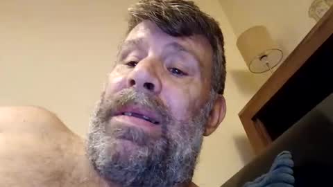 Snapshot of tyson2512 chatting on 10-21-25, 05:35 tyson2512 online show from 10-21-25, 05:35