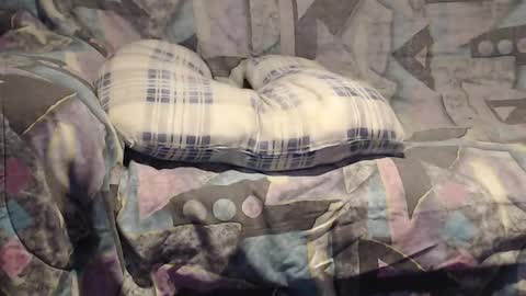 Snapshot of tyson2525 chatting on 01-25-25, 04:56 Helena and Tyson online show from 01-25-25, 04:56