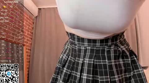 Snapshot of tyty_pupu chatting on 02-24-25, 05:31 Christine 3 Next broadcast tomorrow at 2100 GMT 5 online show from 02-24-25, 05:31