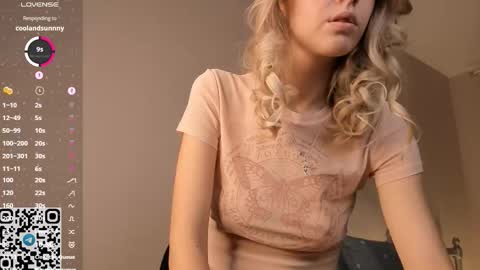 Snapshot of tyty_pupu chatting on 09-16-25, 05:47 Christine 3 Next broadcast tomorrow at 2100 GMT 5 online show from 09-16-25, 05:47