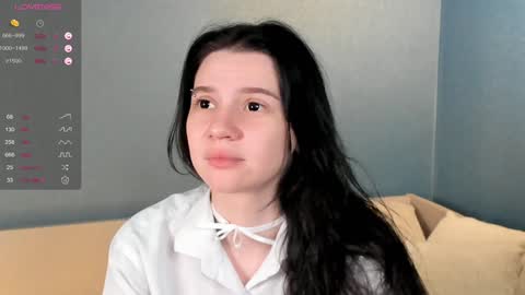 Snapshot of udelaborom chatting on 02-06-25, 08:45 Lili online show from 02-06-25, 08:45