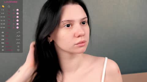 Snapshot of udelaborom chatting on 02-07-25, 07:27 Lili online show from 02-07-25, 07:27