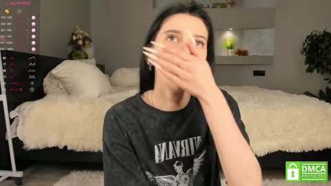 Snapshot of udelaborom chatting on 02-23-25, 04:57 Lili online show from 02-23-25, 04:57