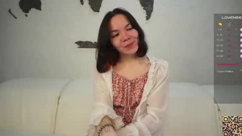Snapshot of udelaborom chatting on 02-28-25, 06:41 Lili online show from 02-28-25, 06:41