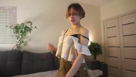 Snapshot of udelaborom chatting on 02-02-26, 05:00 Lili online show from 02-02-26, 05:00