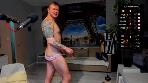 Snapshot of ukgymboy chatting on 03-06-25, 08:48 James Iron online show from 03-06-25, 08:48