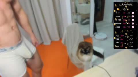 Snapshot of ukgymboy chatting on 09-16-25, 09:05 James Iron online show from 09-16-25, 09:05