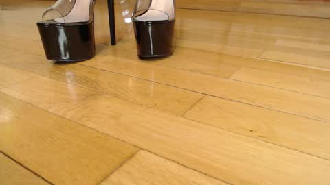 Snapshot of ukk_bit chatting on 02-27-26, 06:19 Megan online show from 02-27-26, 06:19