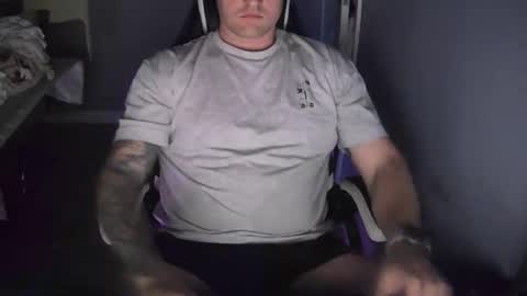 ukstud89 online show from 12-21-25, 05:25