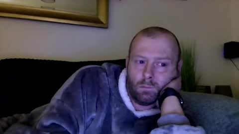 Snapshot of ukmatty3 chatting on 12-18-24, 06:14 ukmatty3 online show from 12-18-24, 06:14