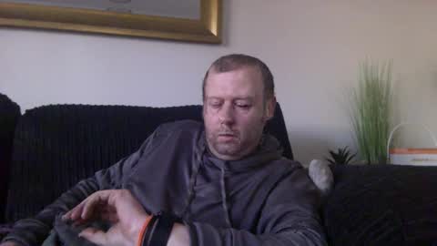 Snapshot of ukmatty3 chatting on 01-24-25, 01:03 ukmatty3 online show from 01-24-25, 01:03