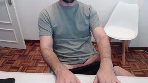 Ulep online show from 12-30-24, 02:30