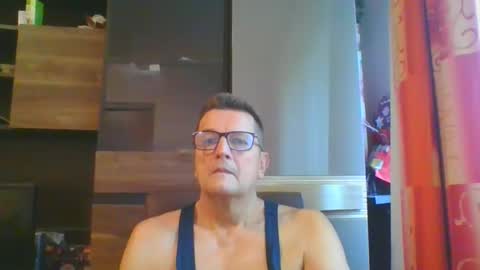 Snapshot of ulmeni4 chatting on 12-17-24, 07:40 ulmeni4 online show from 12-17-24, 07:40