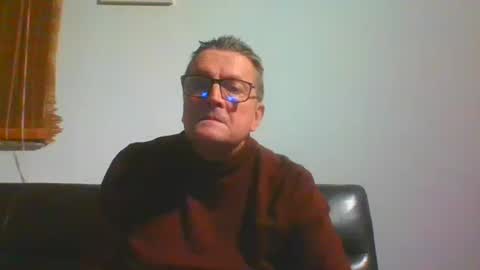 Snapshot of ulmeni4 chatting on 12-25-24, 04:11 ulmeni4 online show from 12-25-24, 04:11