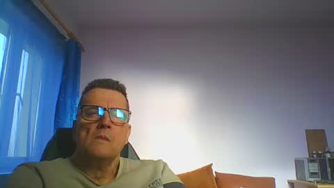 Snapshot of ulmeni4 chatting on 01-15-25, 11:43 ulmeni4 online show from 01-15-25, 11:43