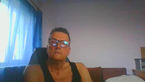 Snapshot of ulmeni4 chatting on 11-02-25, 05:10 ulmeni4 online show from 11-02-25, 05:10