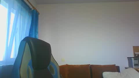 ulmeni4 online show from 11-08-25, 09:31