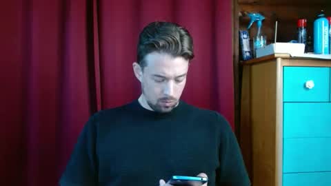 Snapshot of umphreak42 chatting on 11-17-25, 09:42 Andrew online show from 11-17-25, 09:42