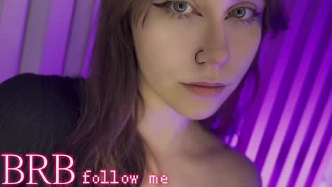 Una  online show from 01-31-25, 01:45